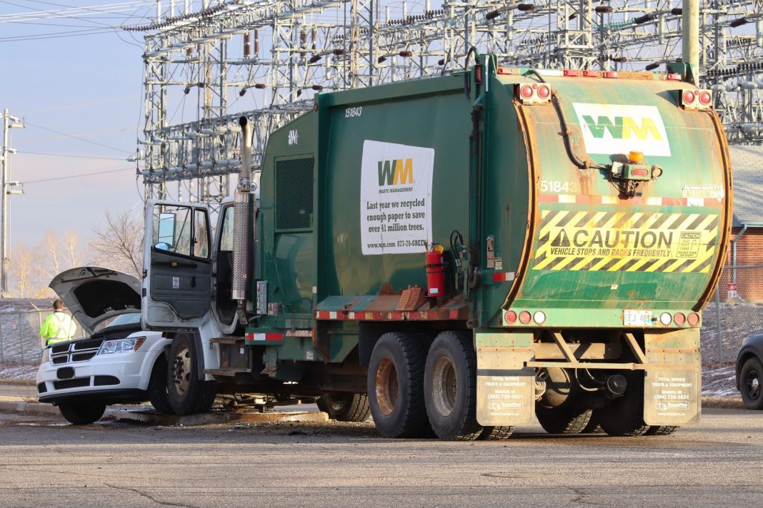 Terrifying Garbage Truck Crash Sends One To Hospital - Bdnmb.ca Brandon MB