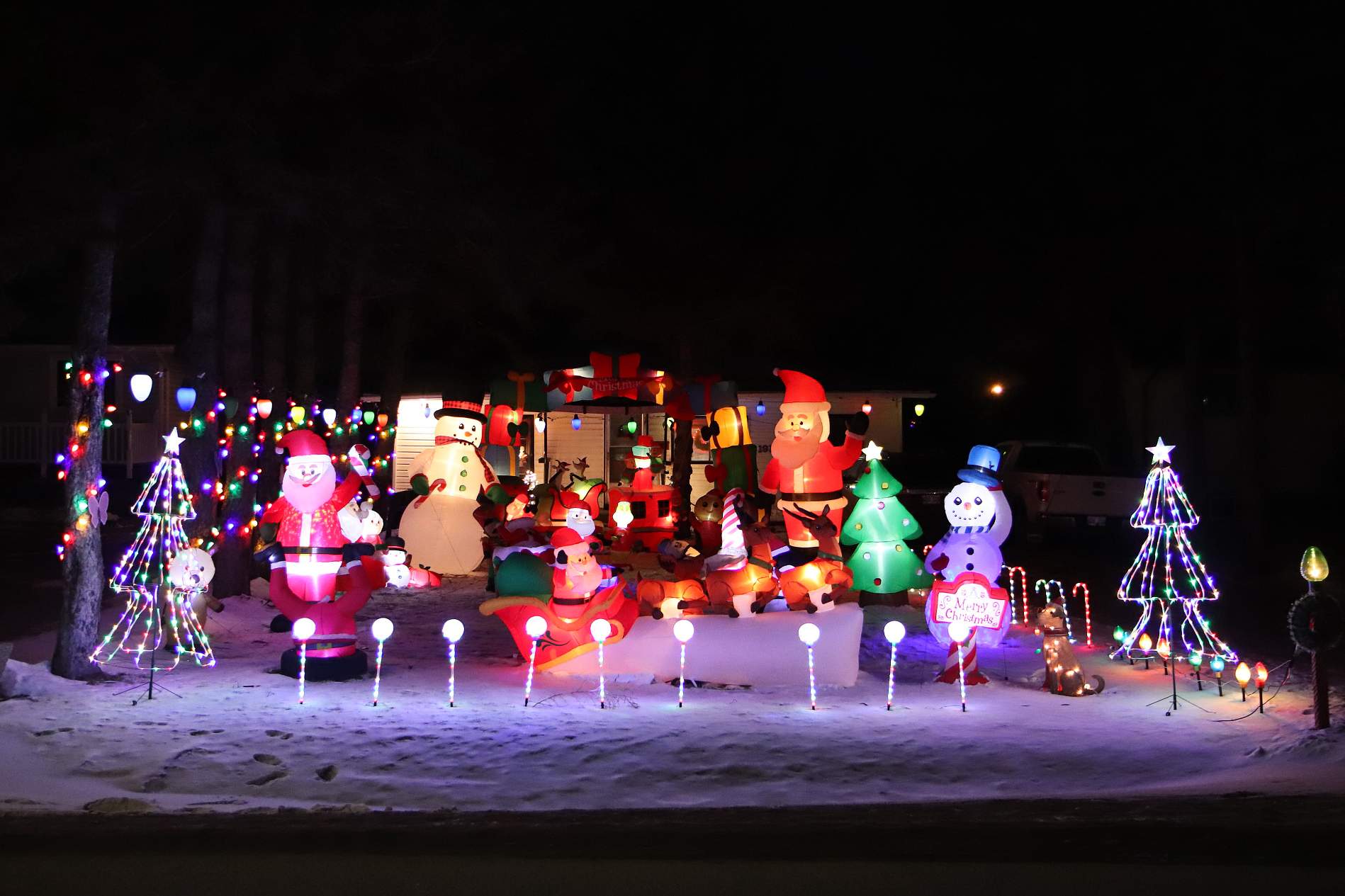 Christmas Lights of Brandon bdnmb.ca Brandon MB